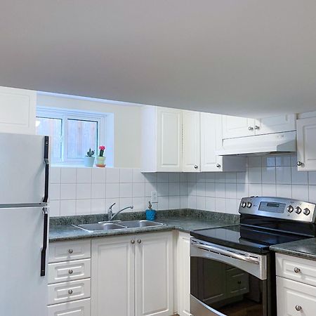 Newly-Renovated 3Br House, 12 Minutes To Airport Διαμέρισμα Τορόντο Εξωτερικό φωτογραφία