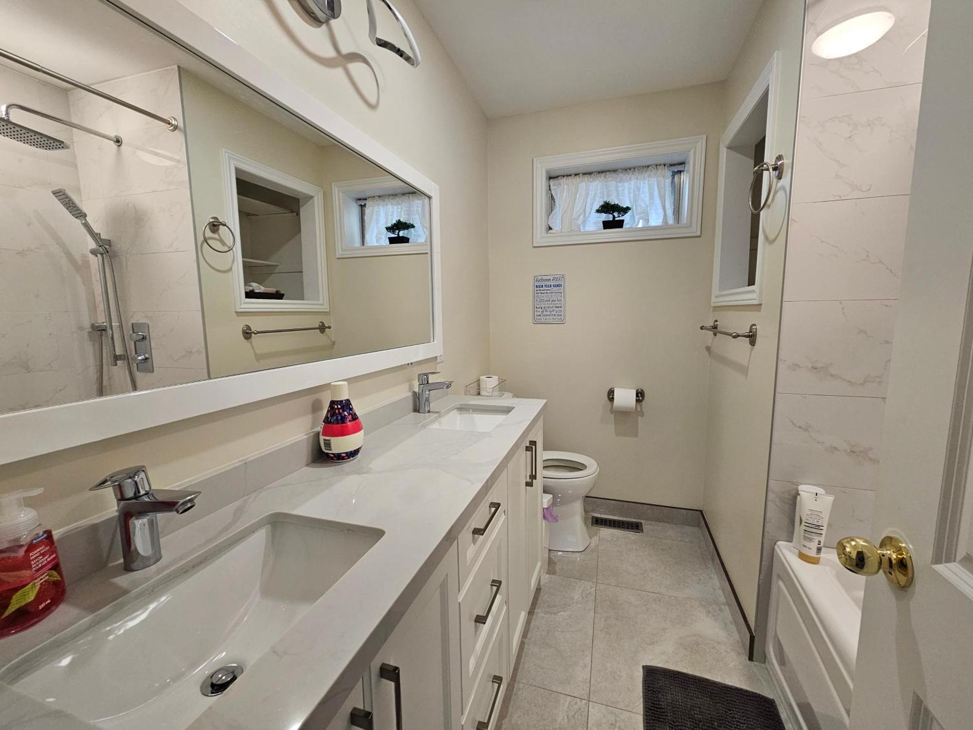 Newly-Renovated 3Br House, 12 Minutes To Airport Διαμέρισμα Τορόντο Εξωτερικό φωτογραφία