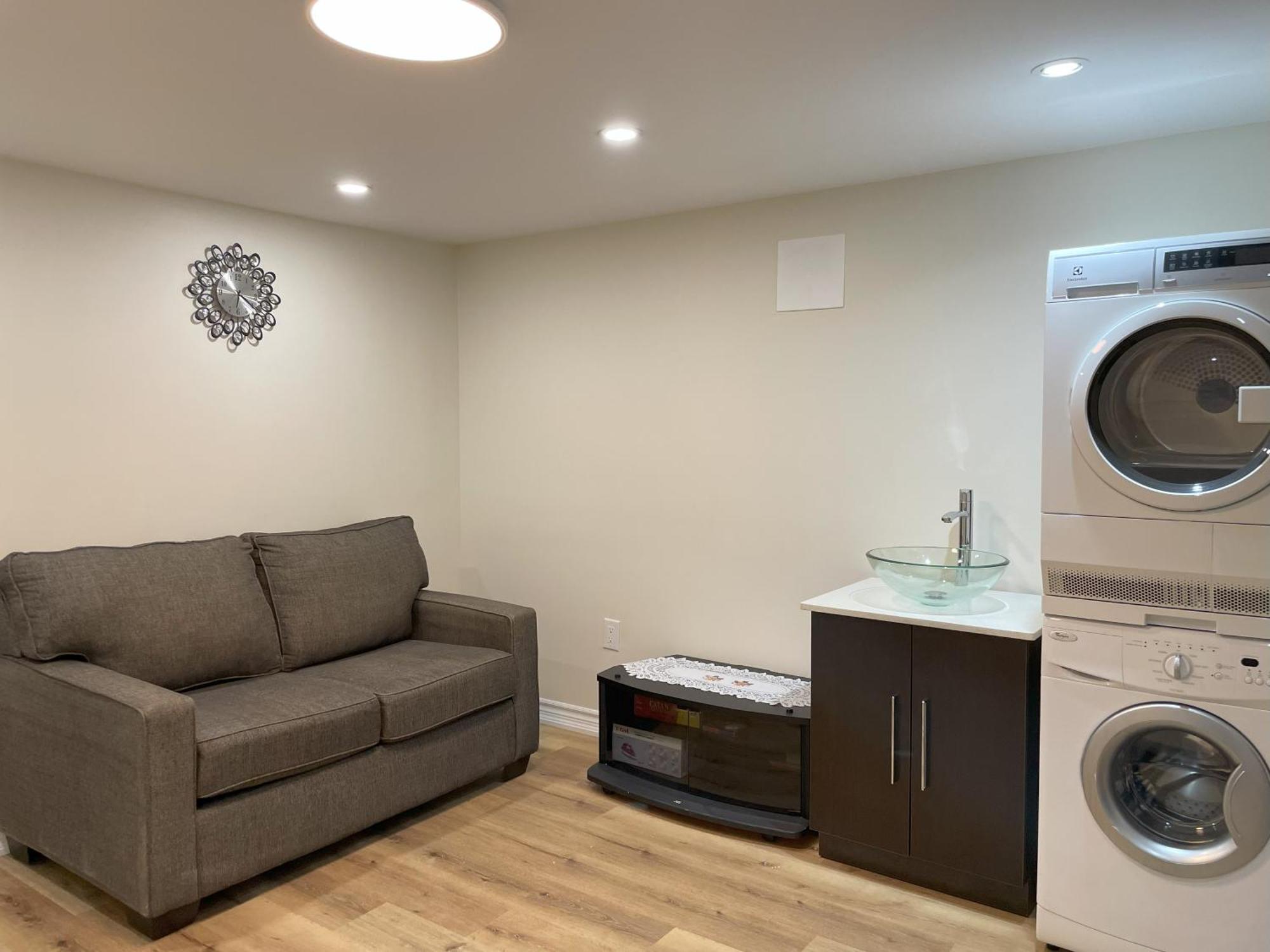 Newly-Renovated 3Br House, 12 Minutes To Airport Διαμέρισμα Τορόντο Εξωτερικό φωτογραφία