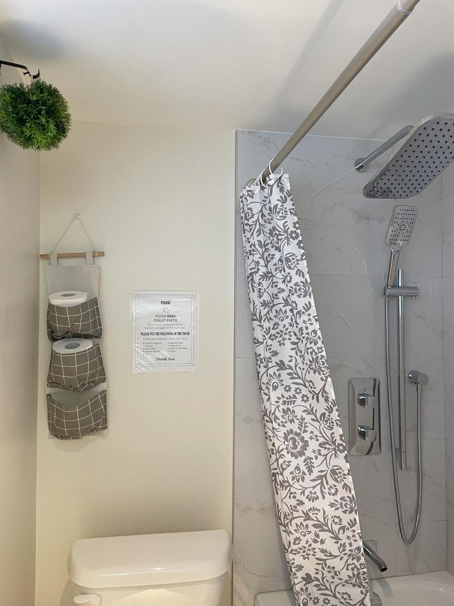 Newly-Renovated 3Br House, 12 Minutes To Airport Διαμέρισμα Τορόντο Εξωτερικό φωτογραφία